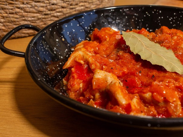 Comida casera: Pollo con pisto. Envío a domicilio