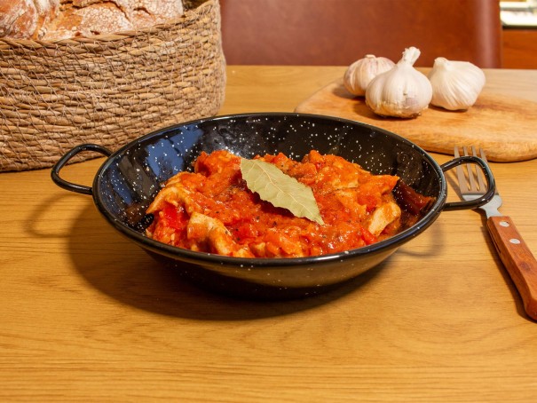 Comida casera: Pollo con pisto. Envío a domicilio